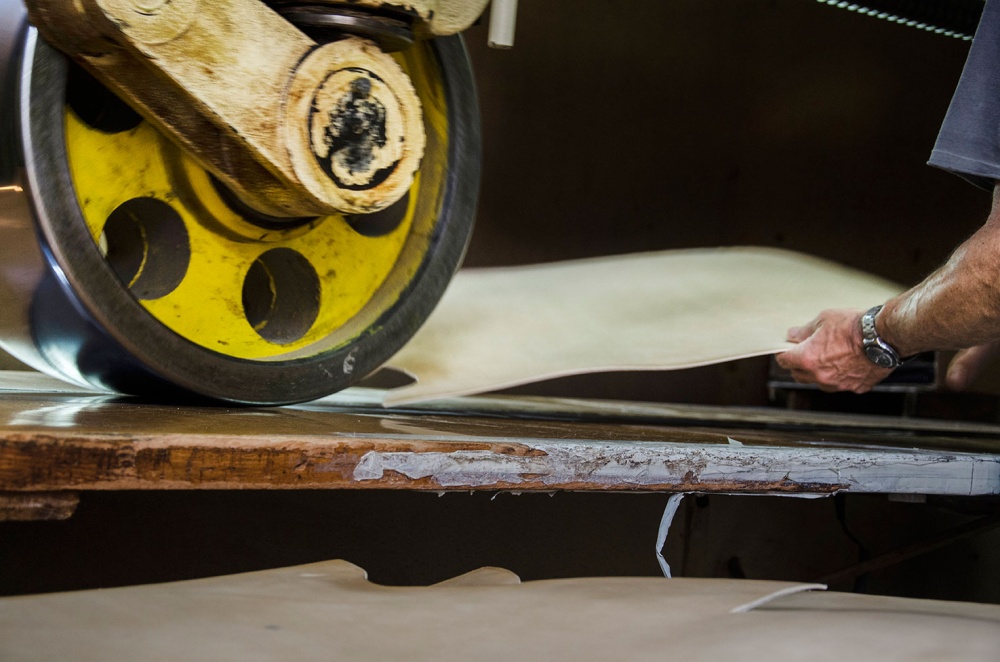 Detail of rolling press process